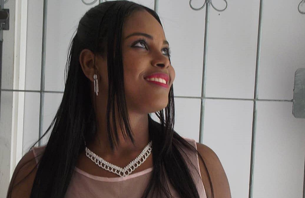 Depois de ficar presa em catraca de ônibus, mulher emagrece mais de 30 kg em Simões Filho