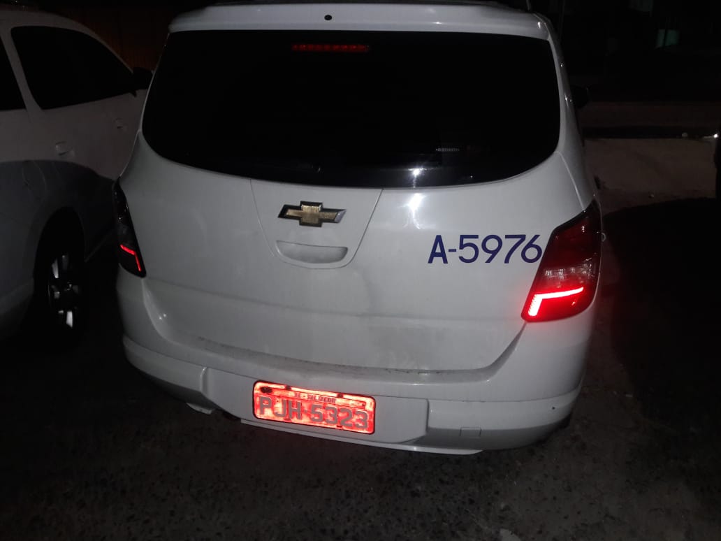 Ladrão rouba carro em Simões Filho e é morto pela polícia durante fuga
