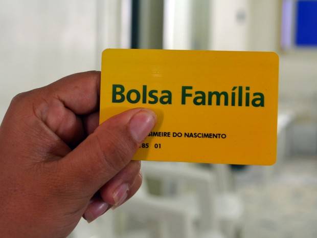 Novo valor do Bolsa Família 2019 de até R$ 372,00 começa ser pago nesta segunda