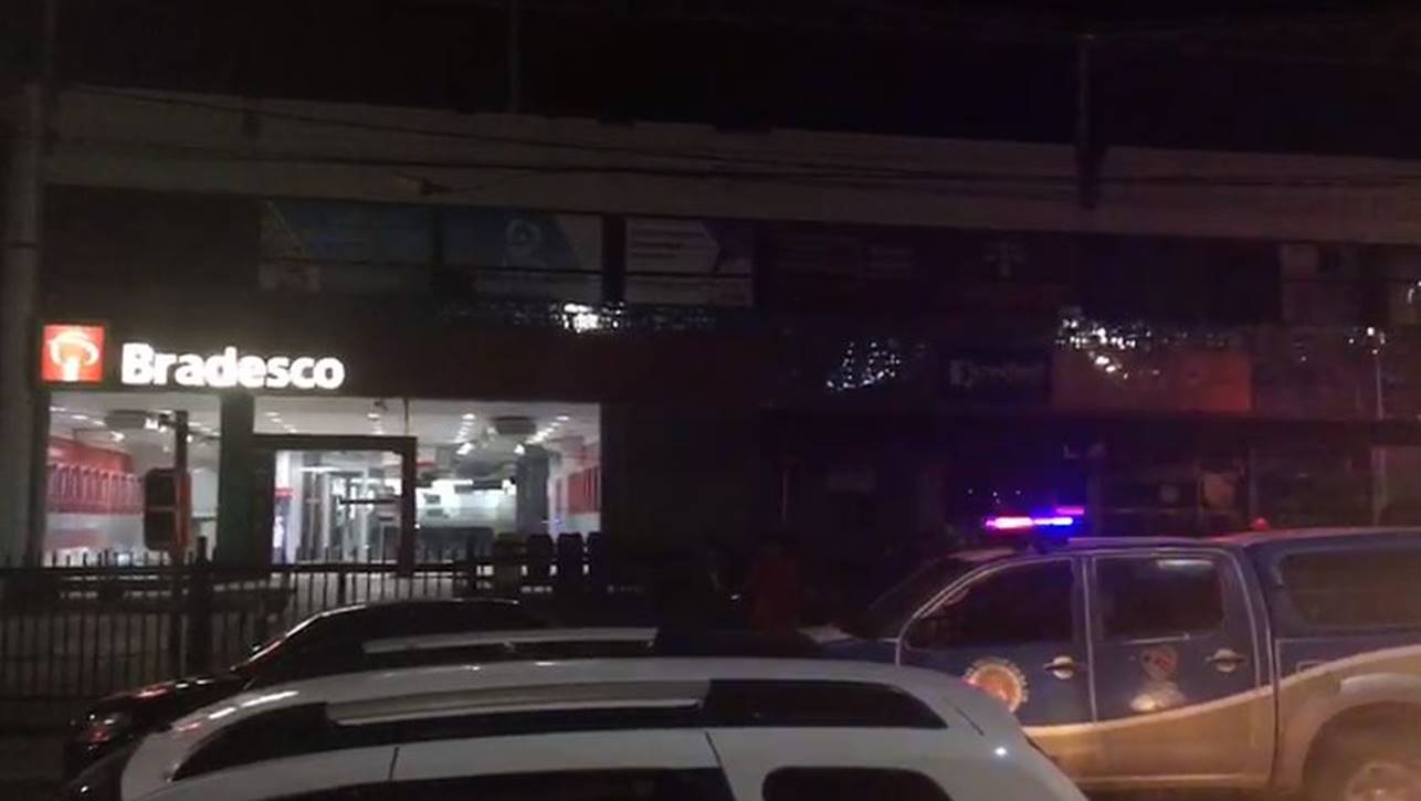 Dono do mercado é morto a tiros dentro do Banco Bradesco no Centro de Simões Filho