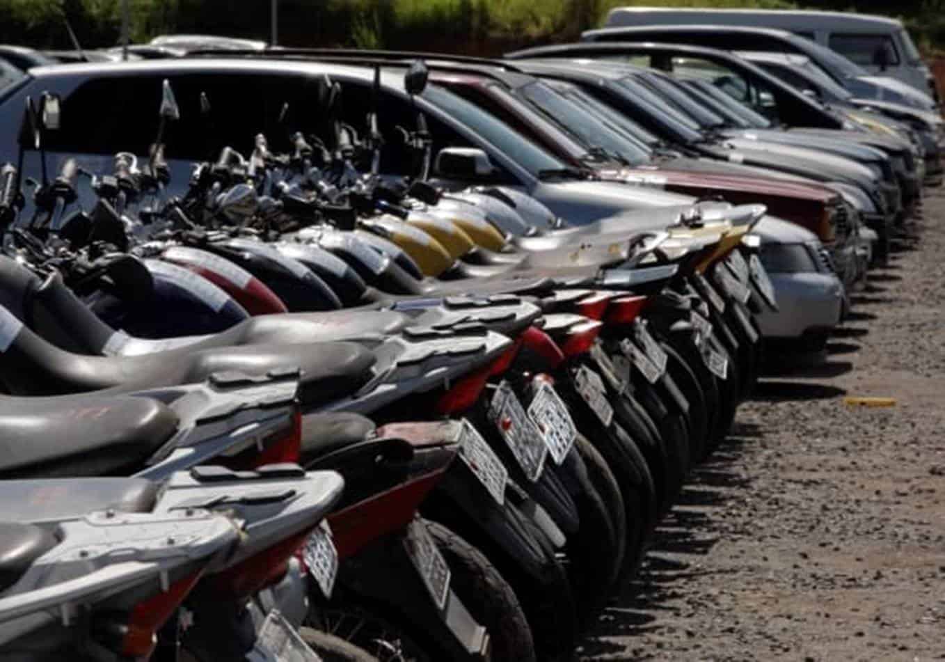 Detran realiza leilões online com 386 carros e motos