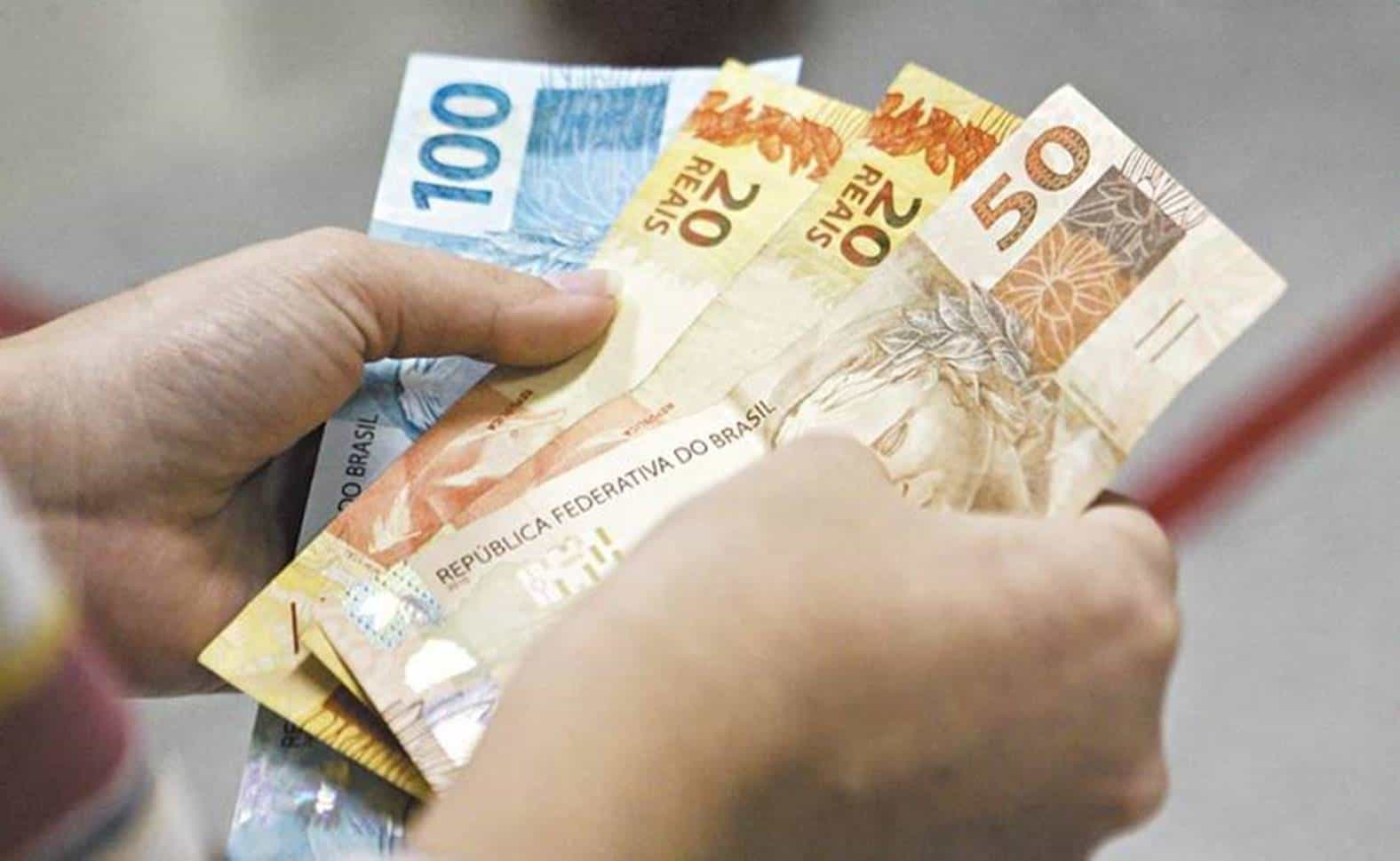 Qual aposentado do INSS terá direito a receber mais de R$ 300 mil - entenda