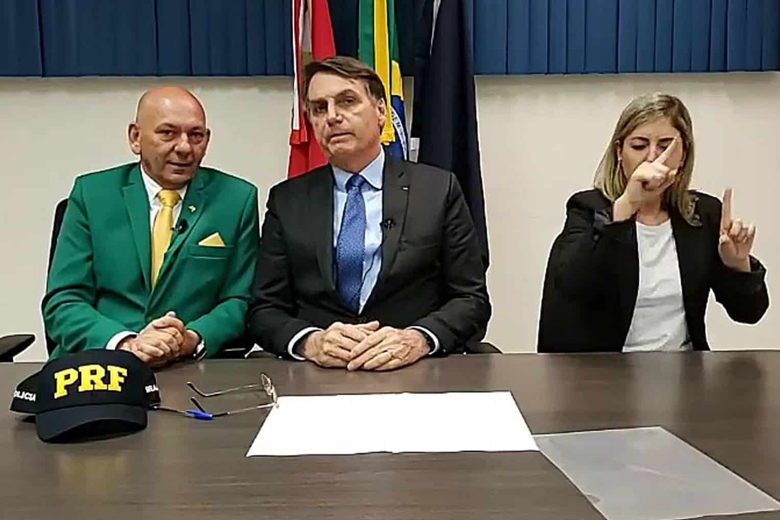 Abono: 13º do Bolsa Família entrará na LOA a partir de 2020, diz Bolsonaro