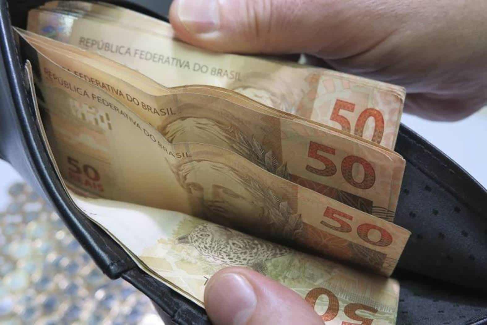 Aumento do salário minimo deve cair de R$ 1.040 para R$1.030