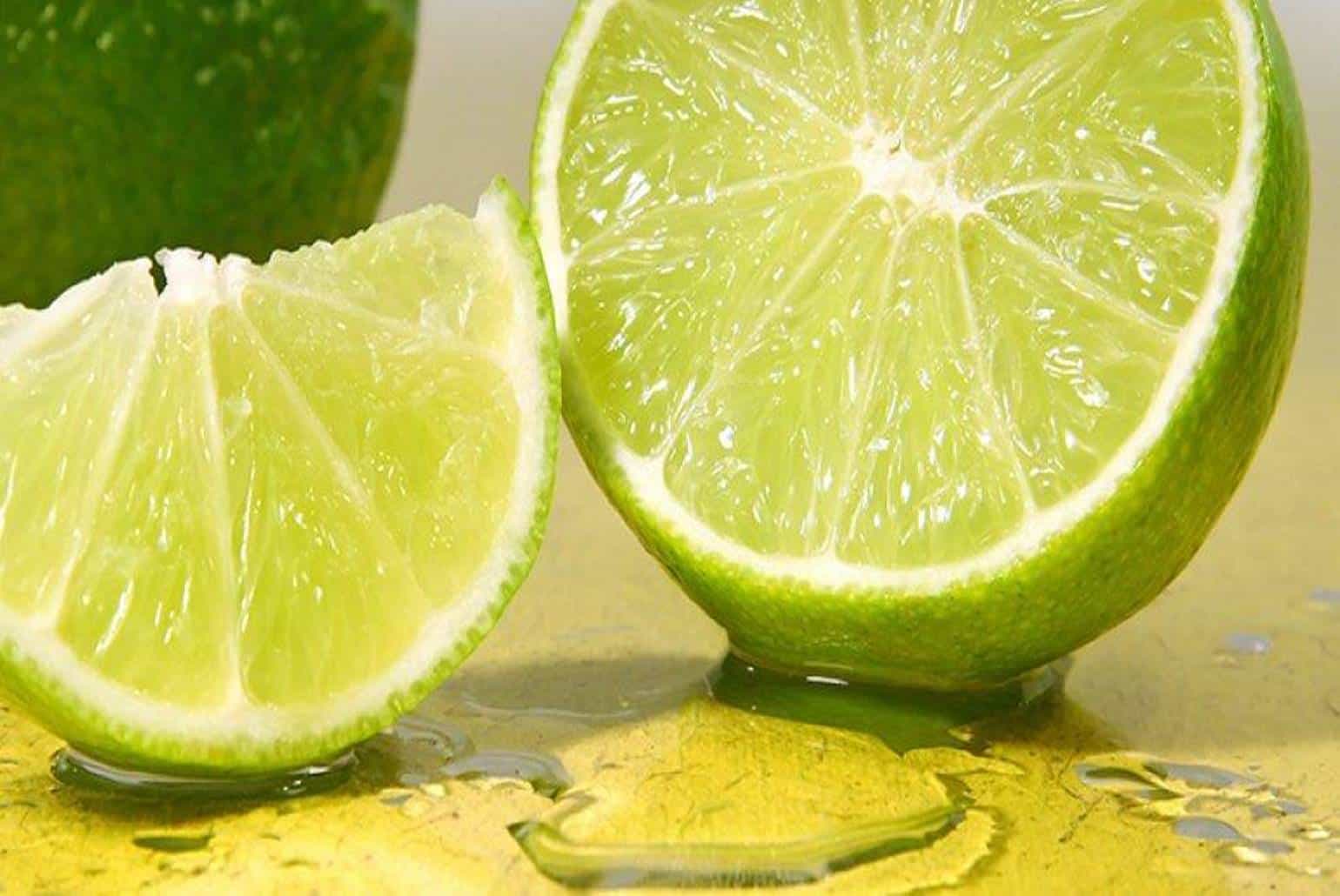 Saiba a dose certa de limão para queimar excessos de gordura na cintura
