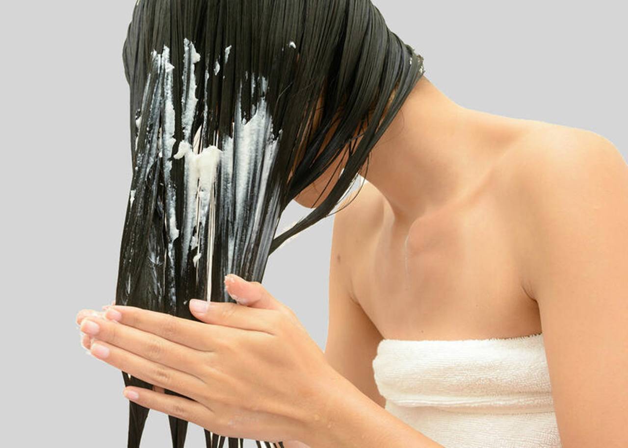 Hidratação caseira: recupere o seu cabelo sem ter que ir ao salão
