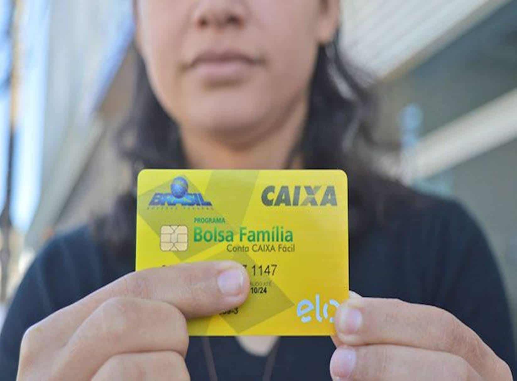 Cartão de Débito do Bolsa Família faz compras, depósitos, saldos e transferências