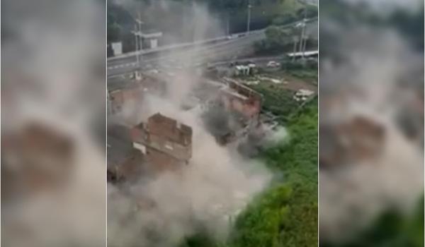 Vídeo mostra o momento em que prédio 4 andares desaba
