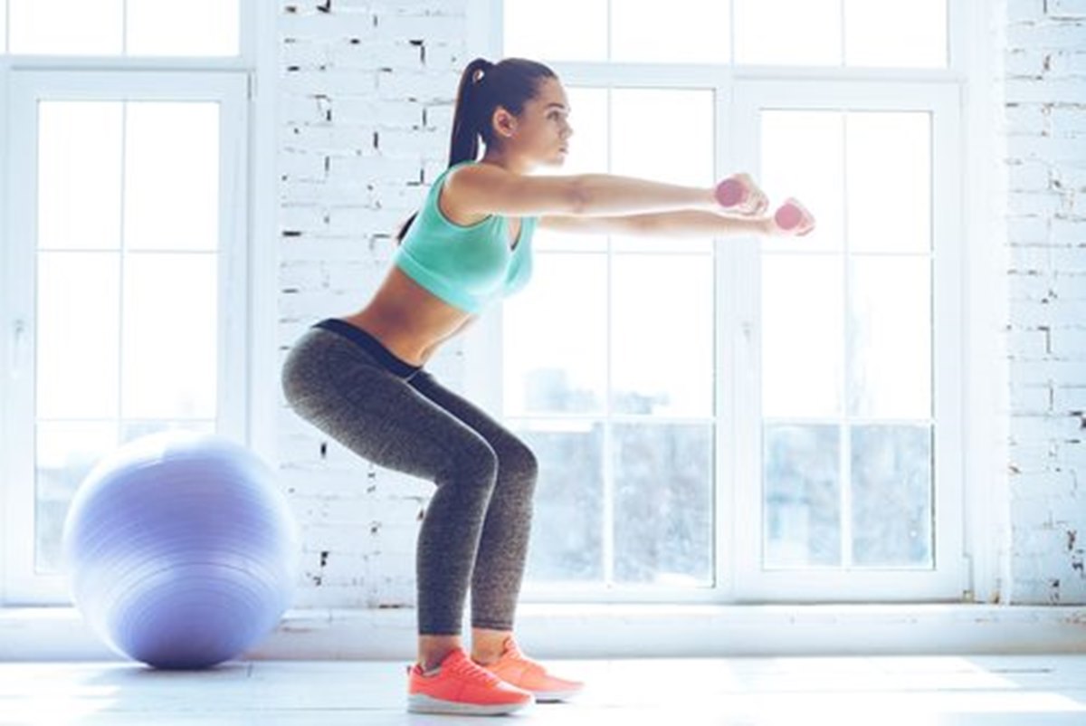 Pernas e Glúteos: Aprenda fazer exercícios em casa para deixá-los firmes