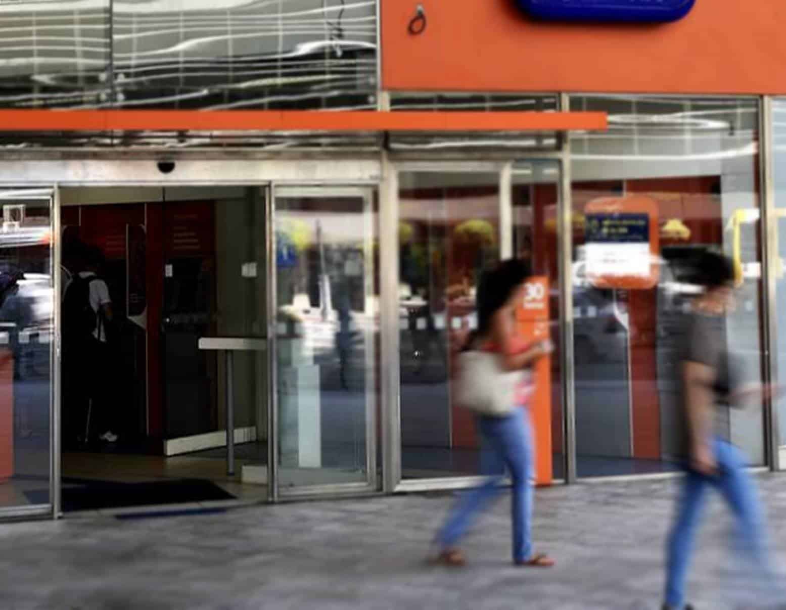 Empresa do Banco Itaú Unibanco oferece 250 vagas em todo o país