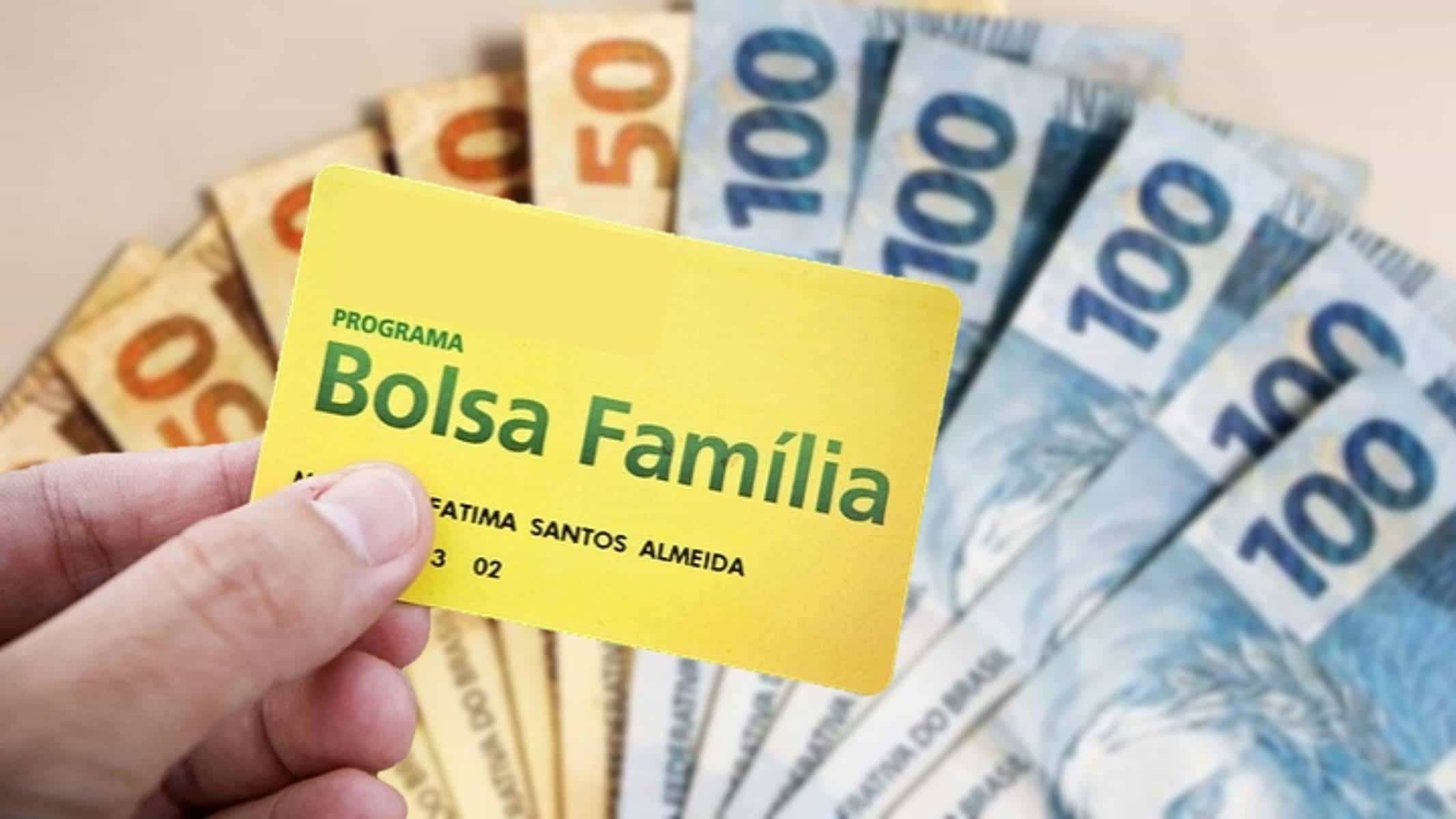 Novo grupo do Bolsa Família recebe parcela de R$ 300