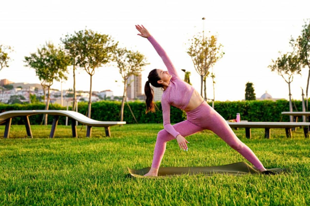Cinco benefícios das modalidades de yoga para o corpo e mente