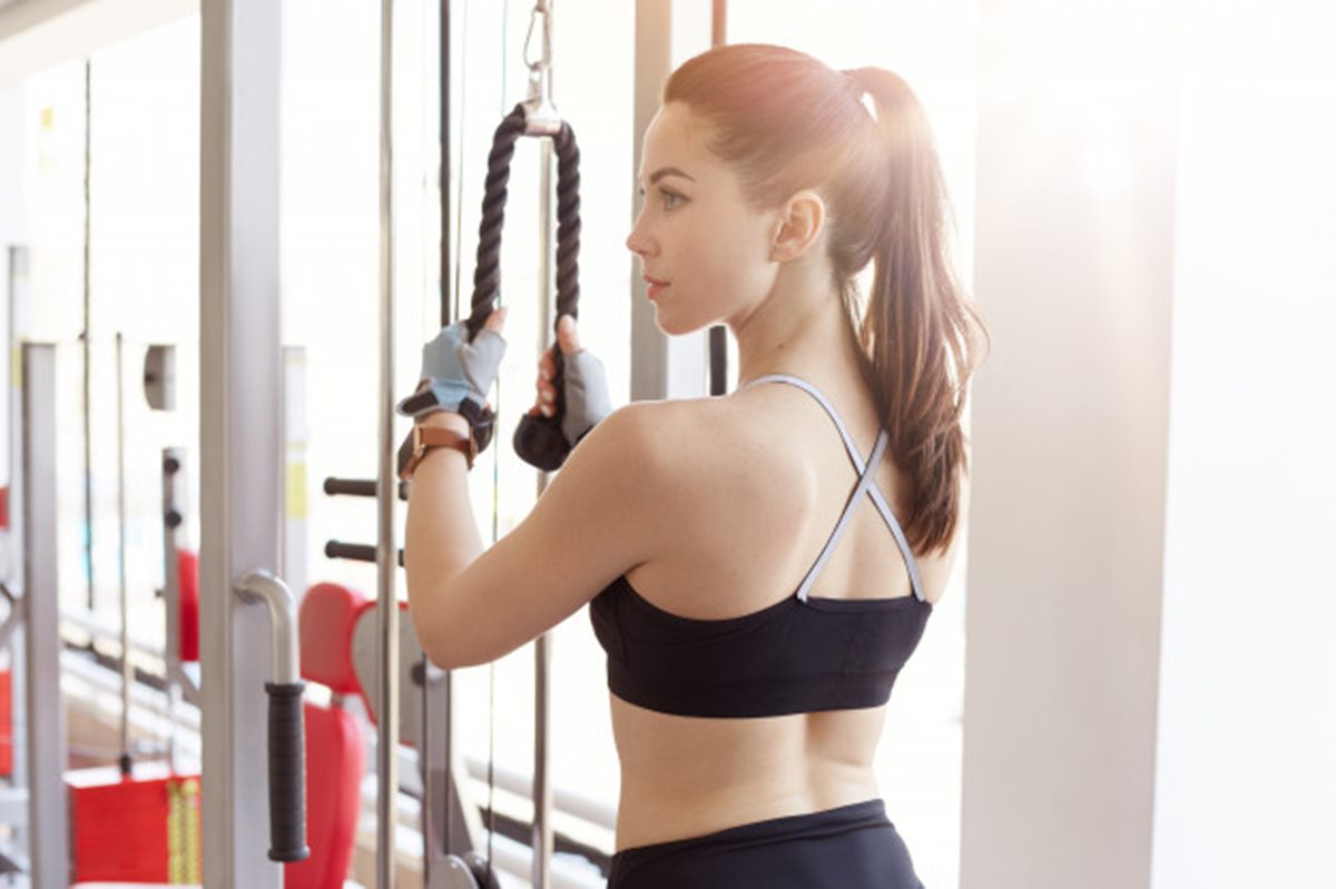 Gorduras nas costas: Elimine em pouco tempo com exercícios em casa