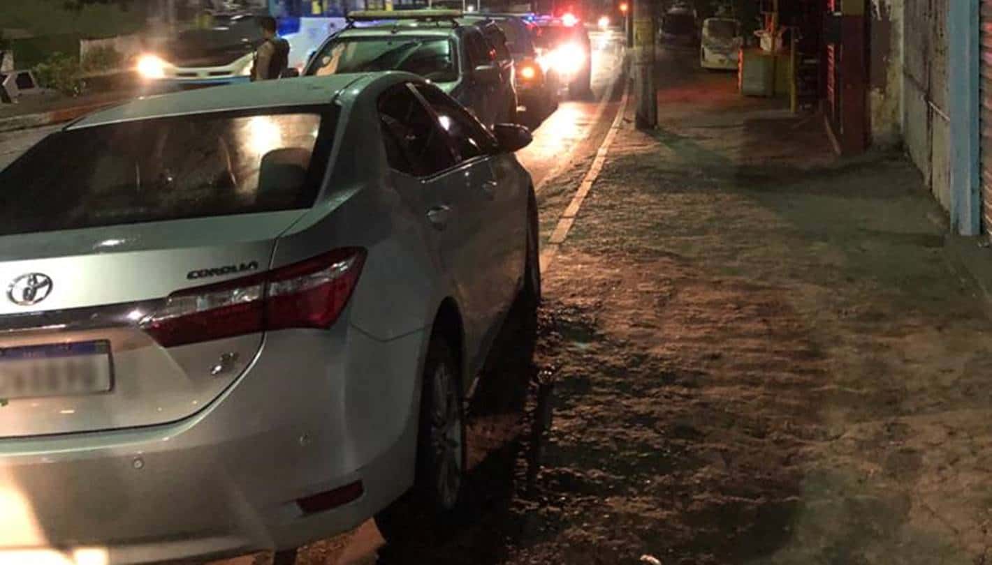 Motorista de aplicativo é amarrado em matagal durante assalto em Simões Filho