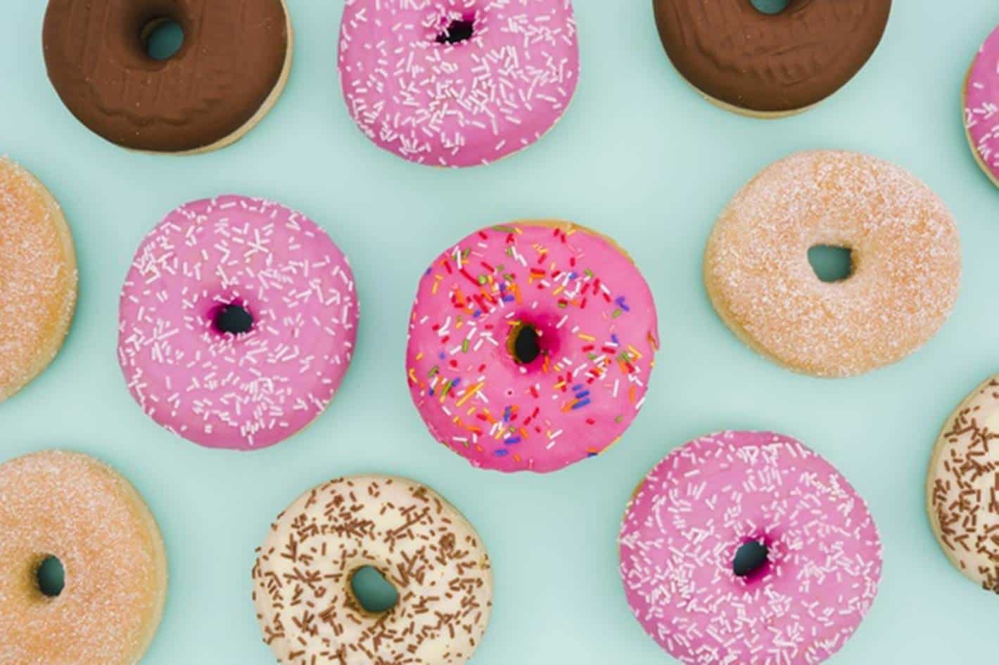 Aprenda a fazer donuts de maneira fácil; leva apenas 15 minutos