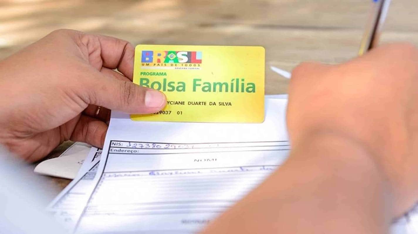 Mudanças nas regras do Bolsa Família deixa beneficiários em ALERTA