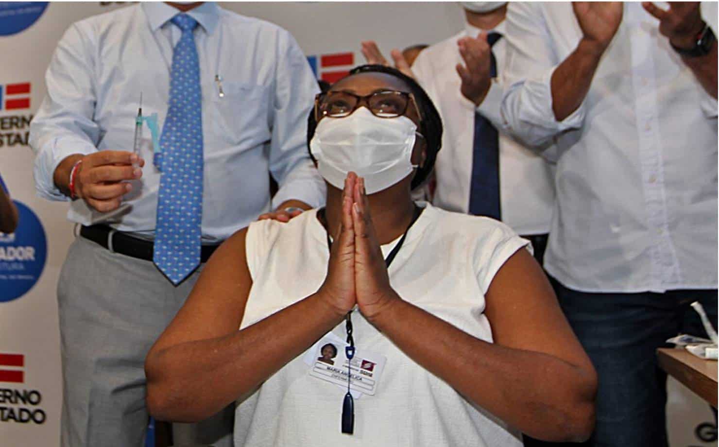 Enfermeira Baiana que foi a primeira a ser vacinada na Bahia