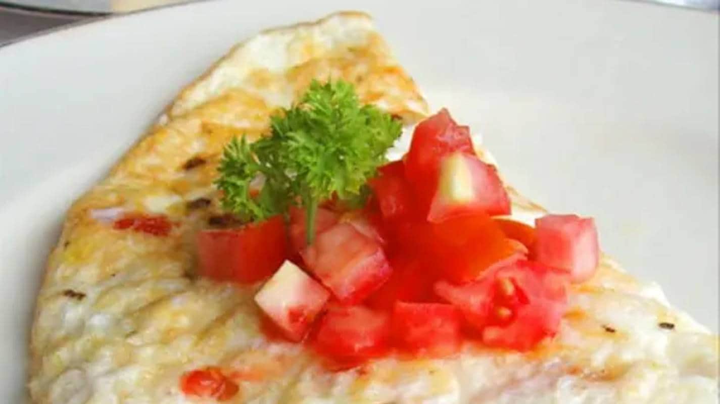 Prepare uma omelete deliciosa com esta receita fácil e fitness (4ingredientes)