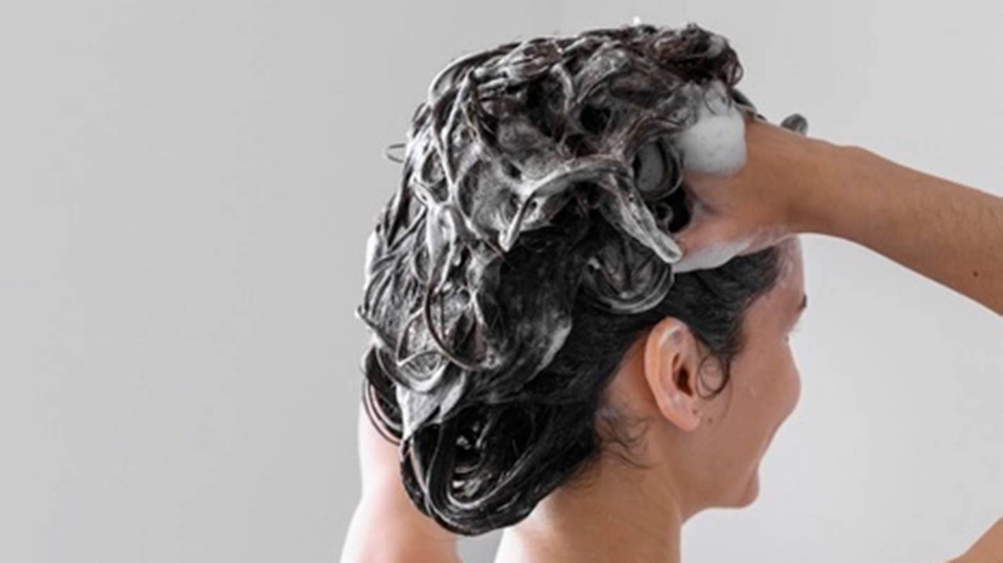 Shampoo caseiro para ajudar combater a queda e fazer o cabelo crescer