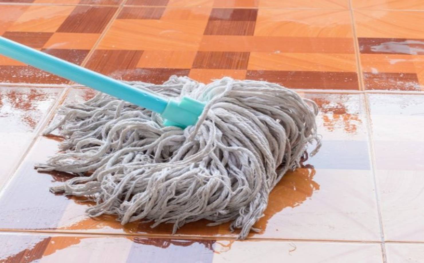 Aprenda a maneira correta de usar cloro na limpeza doméstica