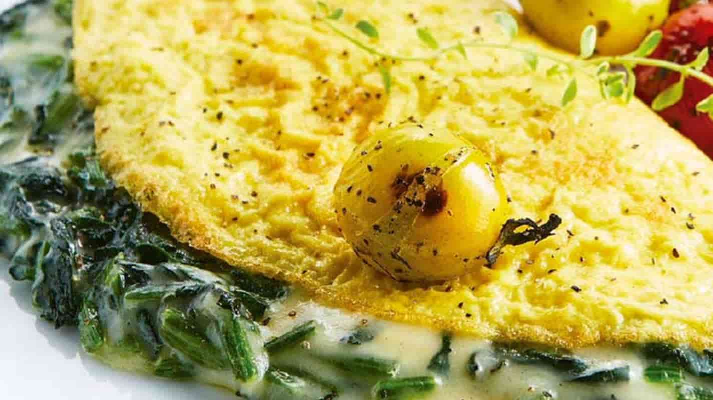 Uma omelete super fácil e rápida que vai economizar suas refeições