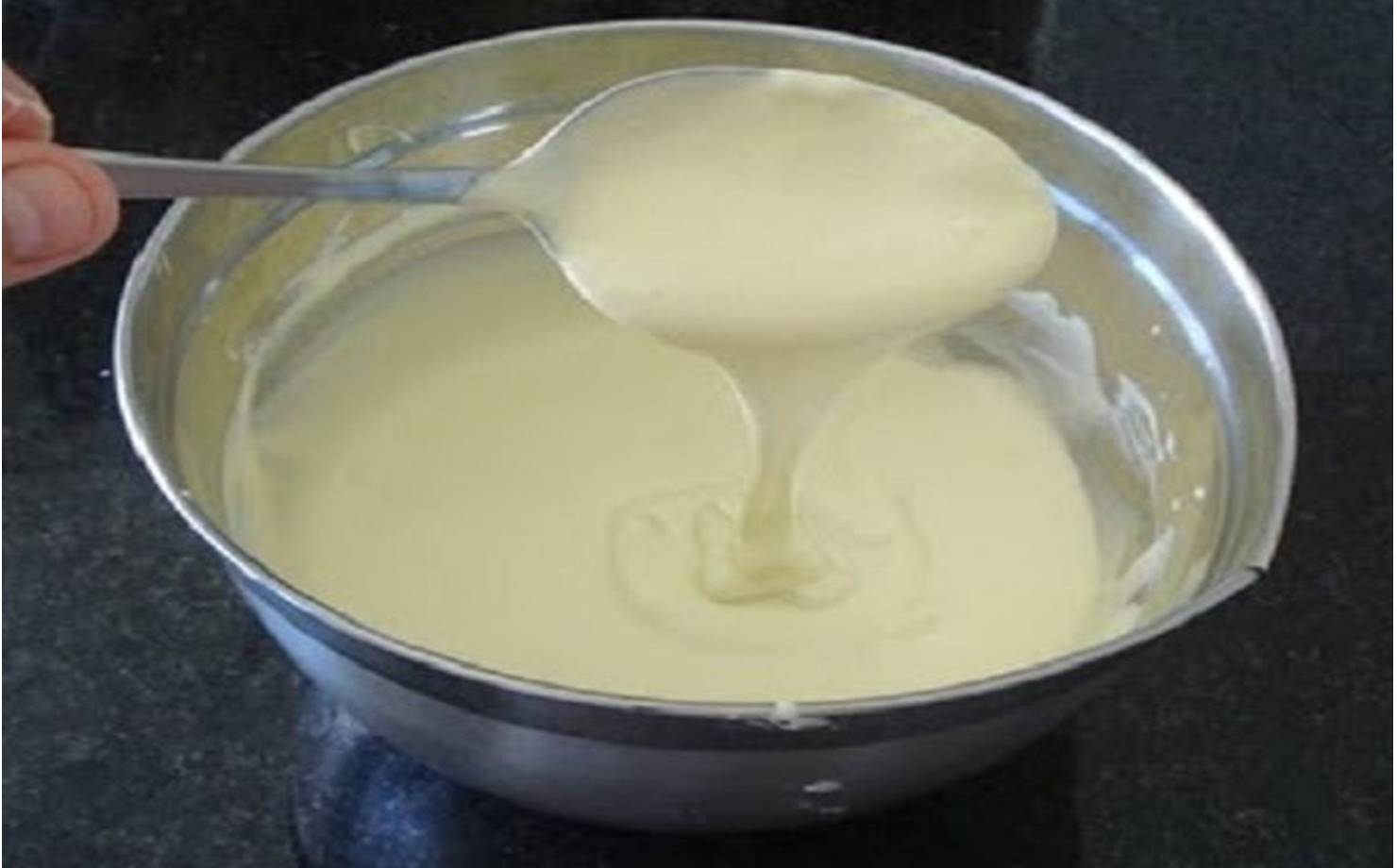 Receita fácil e econômica de creme de leite caseiro com 3 ingredientes