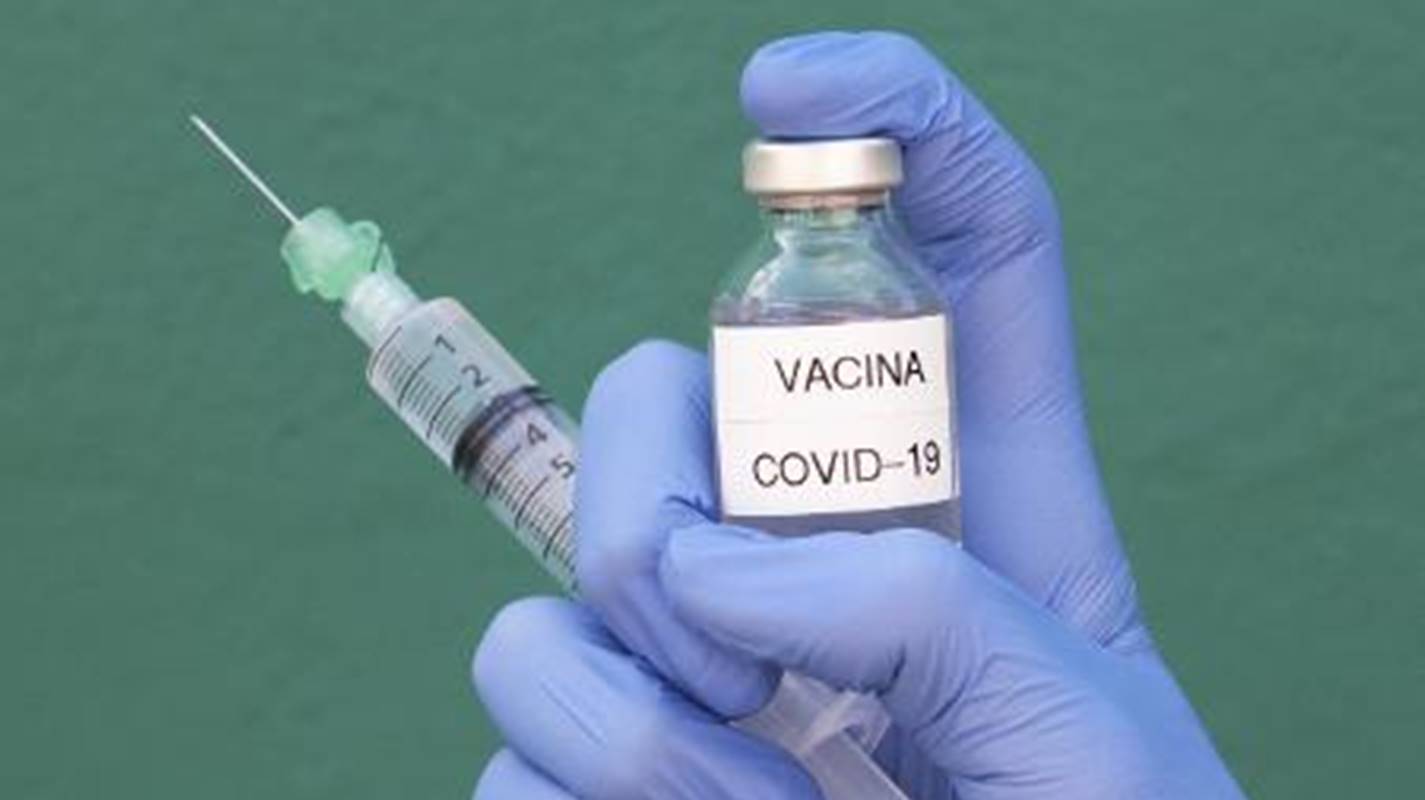 Arthur Lira anuncia que governo vai entregar 140 milhões de vacinas até maio
