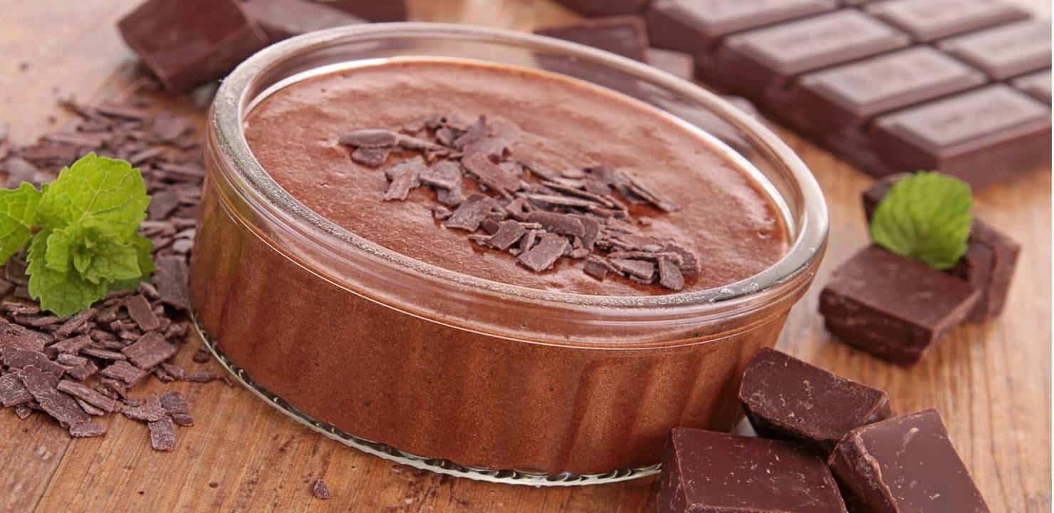 Receita super simples de mousse de chocolate com dois ingredientes