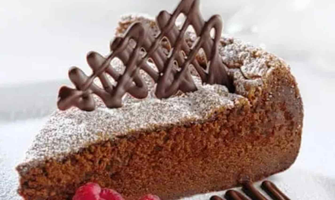Receita de bolo de chocolate sem farinha com apena 4 ingredientes