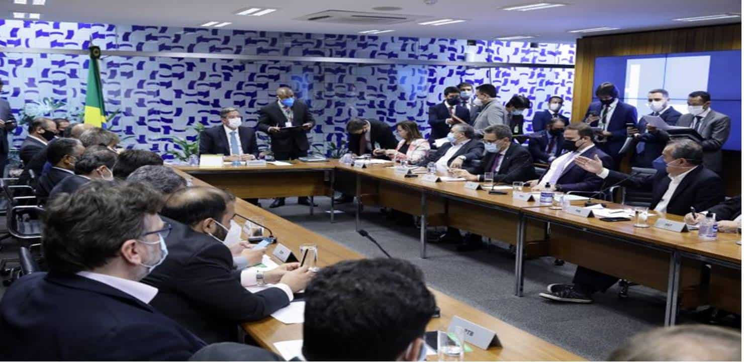 Mesa Diretora determina reativação do Conselho de Ética e representa contra Daniel Silveira