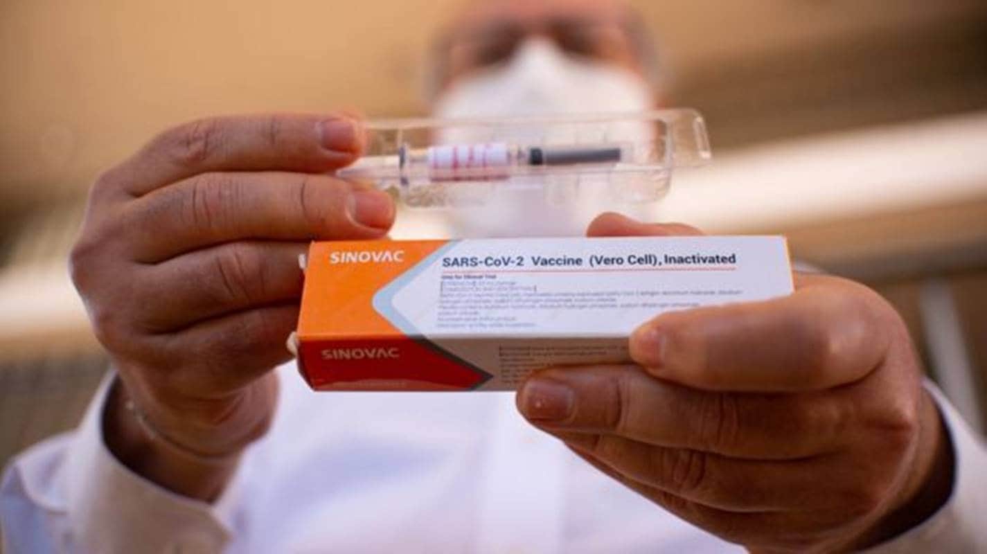 China autoriza uso de outra vacina da Sinovac, de forma "condicional"