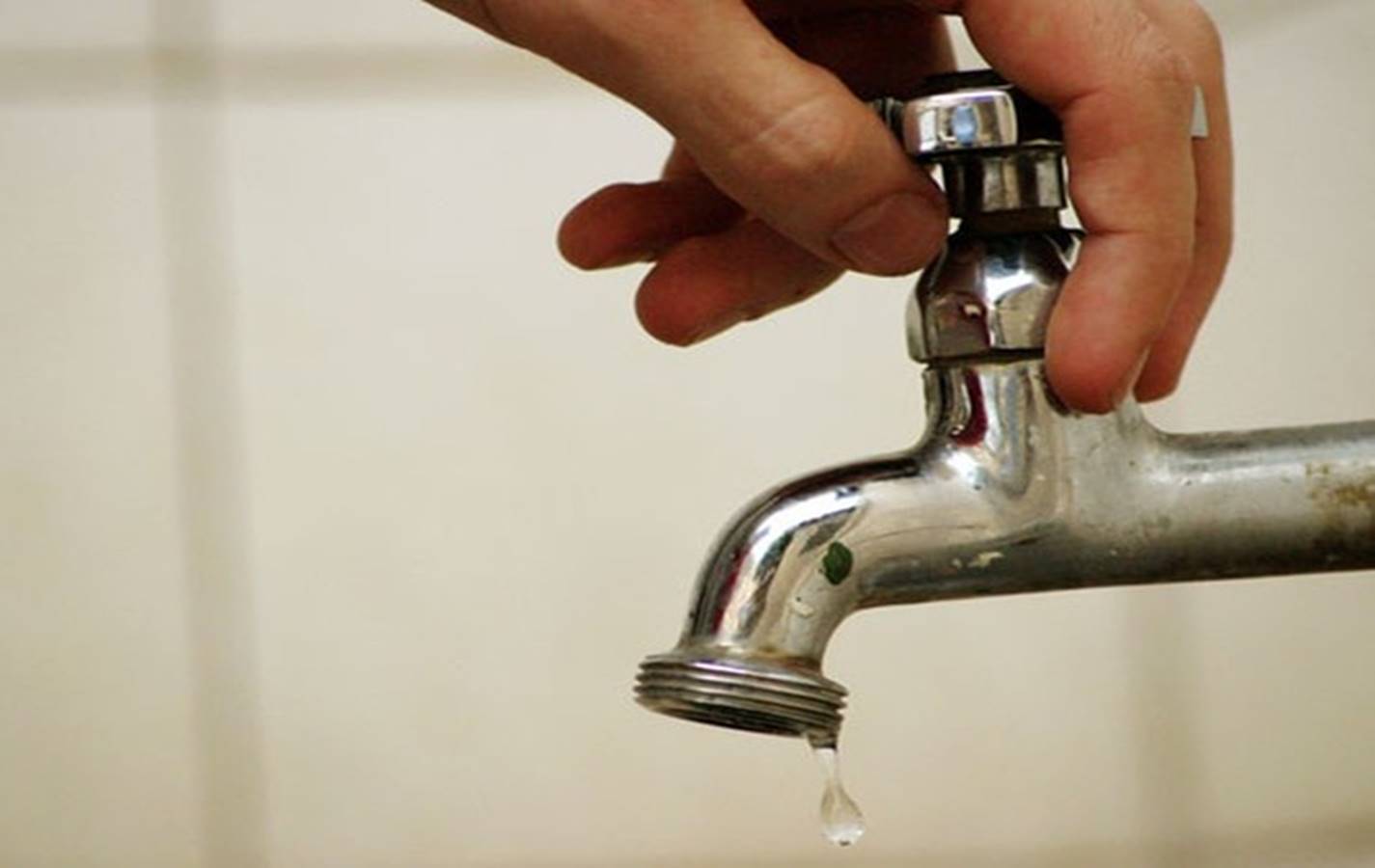 Governo garante gratuidade na conta de água para famílias de baixa renda
