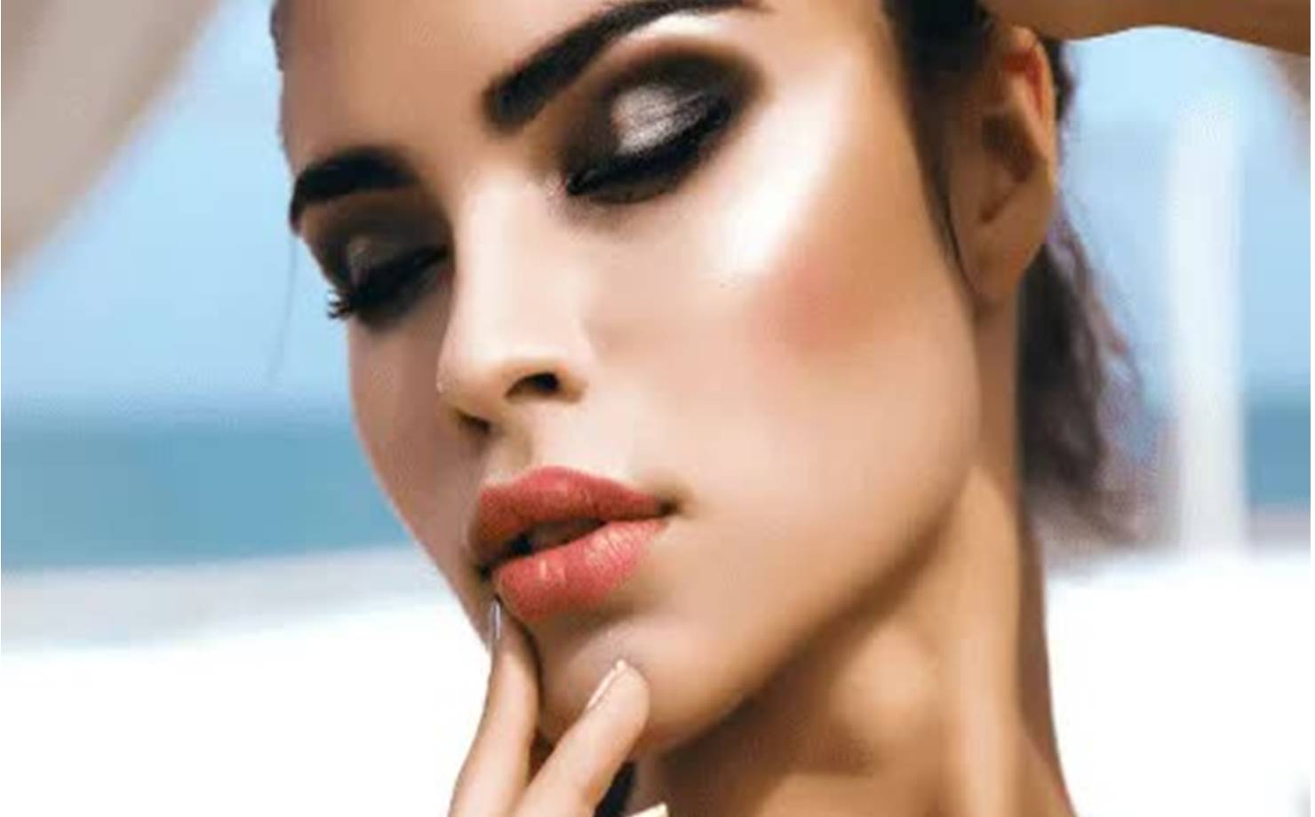 Como conseguir o efeito luminoso e natural na maquiagem