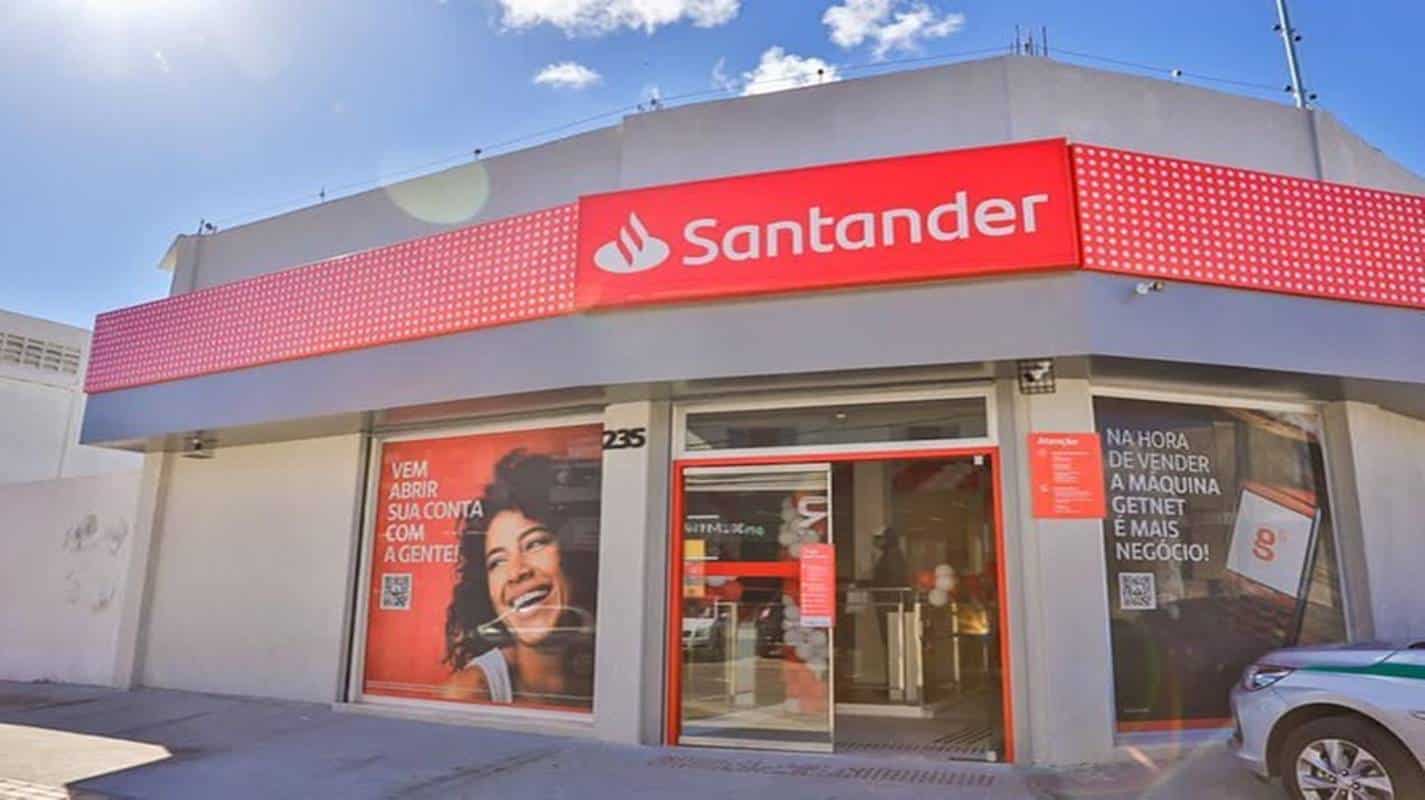 Banco Santander inaugura agência em Simões Filho