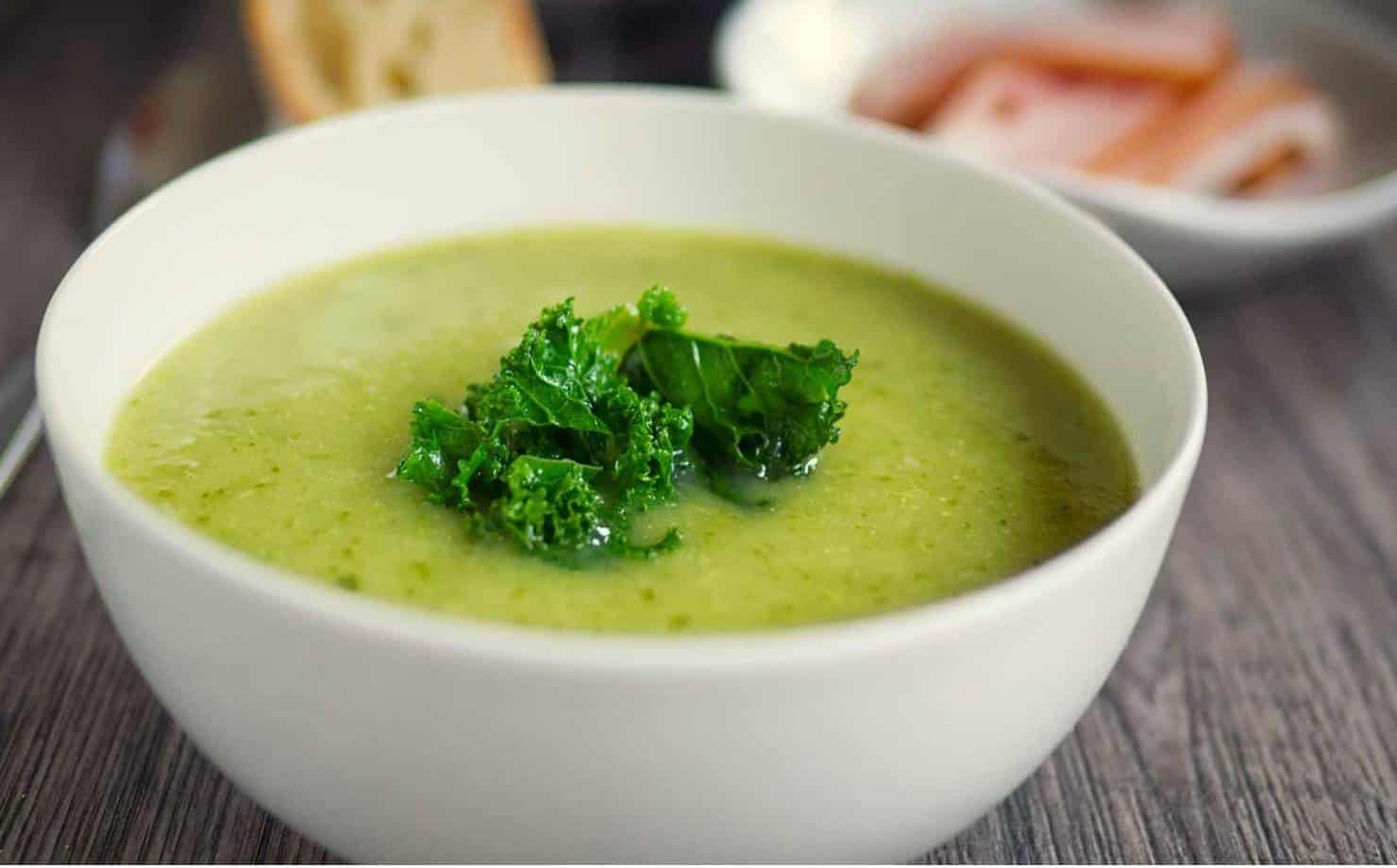 Como fazer uma deliciosa e saudável sopa verde