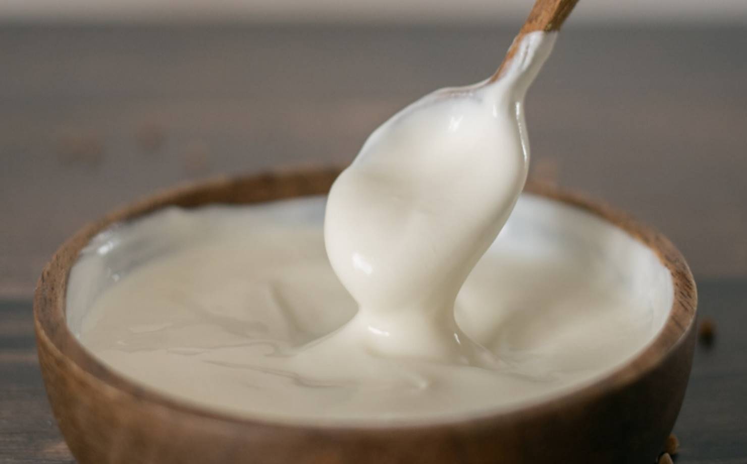 Como preparar um saboroso iogurte de coco com 4 ingredientes