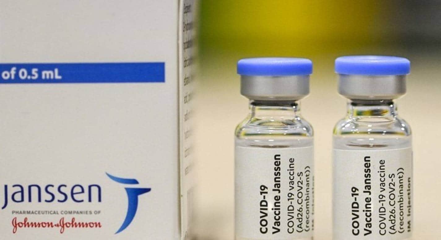 Brasil recebe 1º lote de vacinas da Johnson para aplicação em dose única