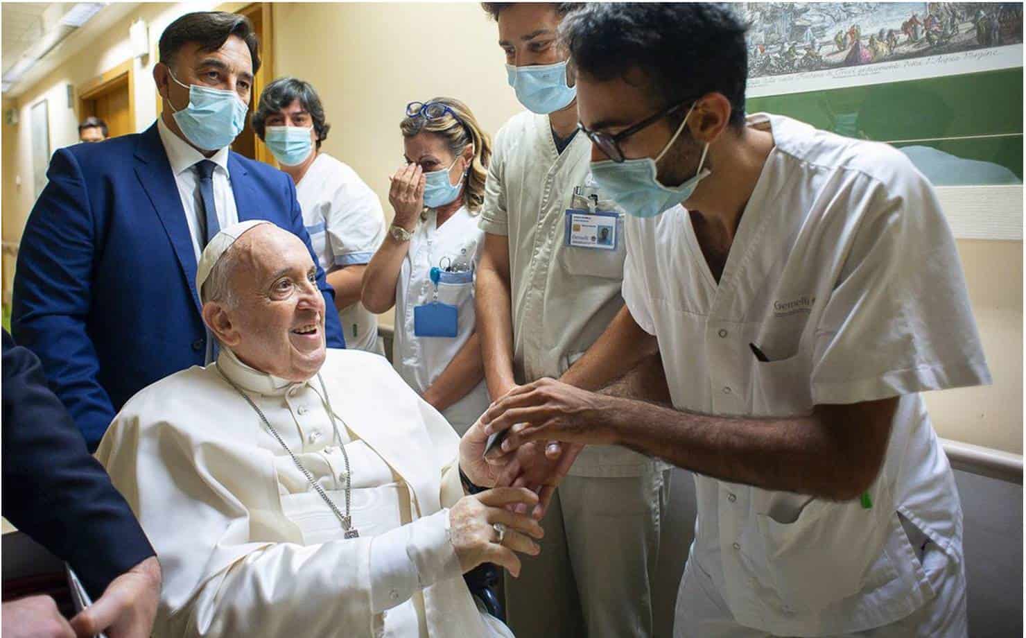 Papa Francisco no Hospital