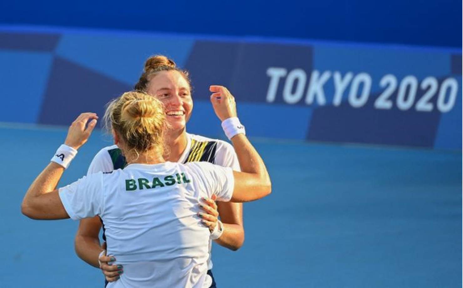  Luisa Stefani e Laura Pigossi conquistarem o bronze no torneio de duplas do tênis