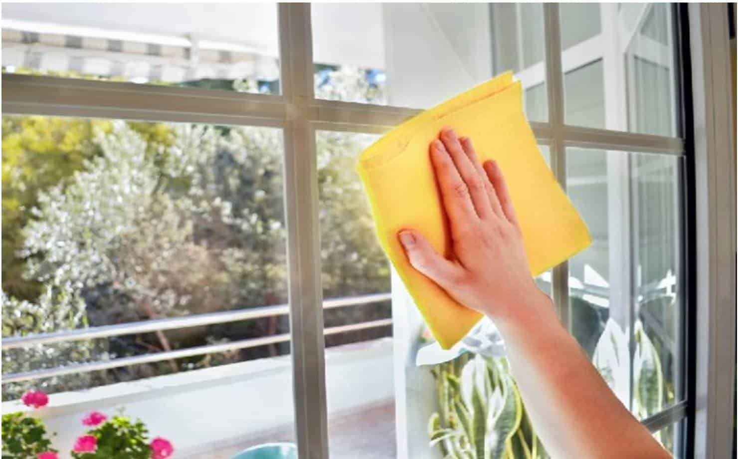 Limpador caseiro para manter  portas e janelas de vidros impecáveis 