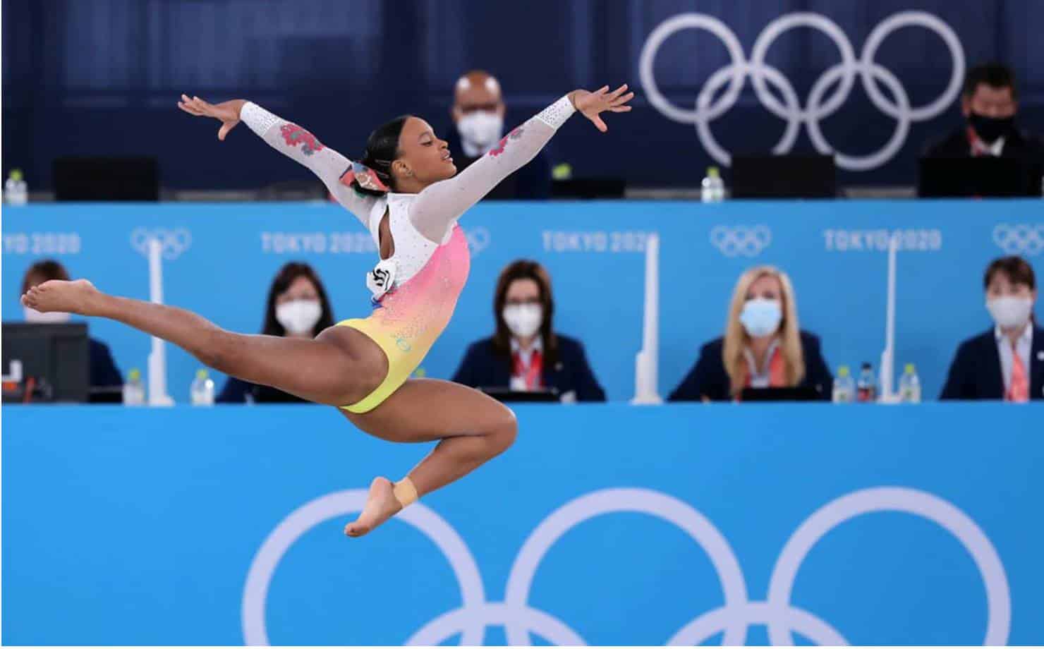 Olimpíadas: após ouro e prata, Rebeca Andrade fica em 5º lugar no solo