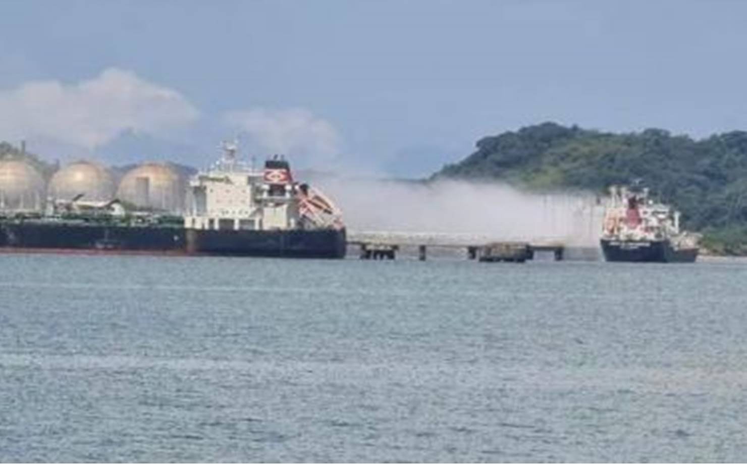 Explosão de navio no Porto de Aratu