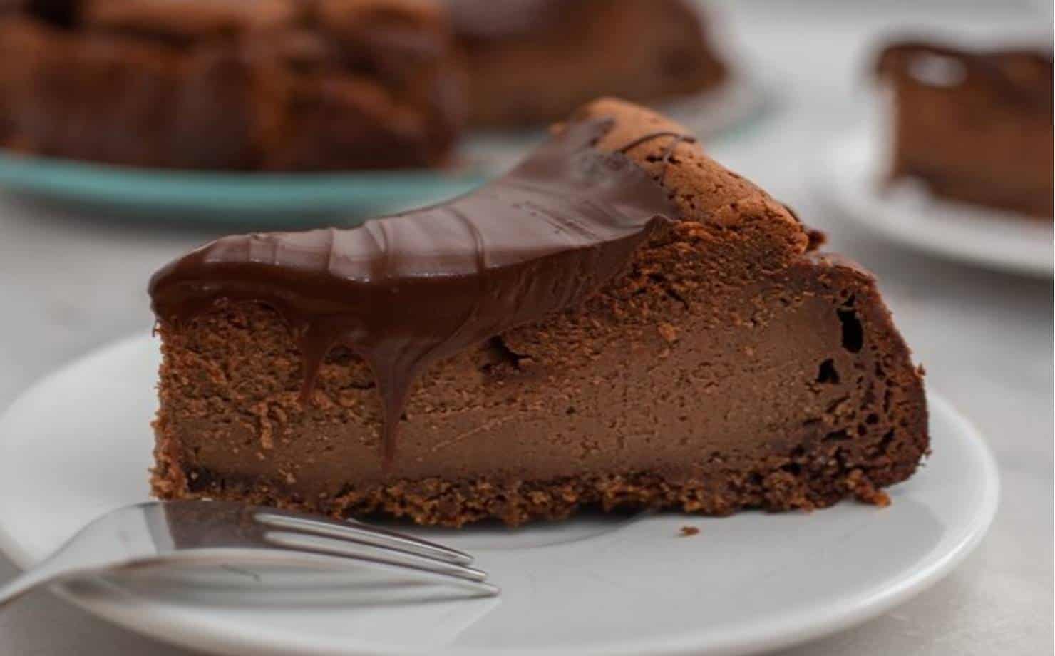 Cheesecake de chocolate saudável com apenas 3 ingredientes 