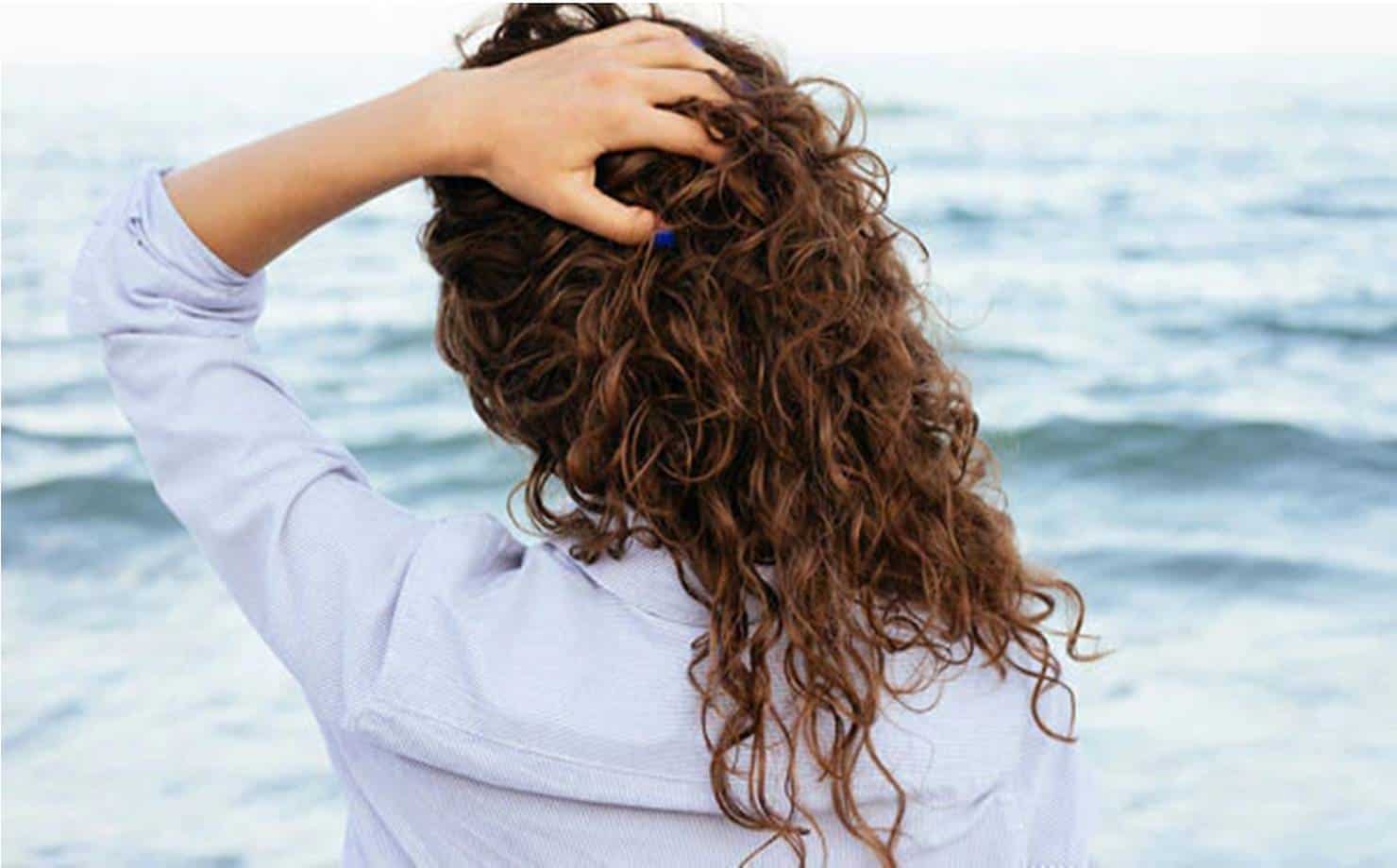 5 segredos de cuidados capilares para quem tem cabelo cacheado 