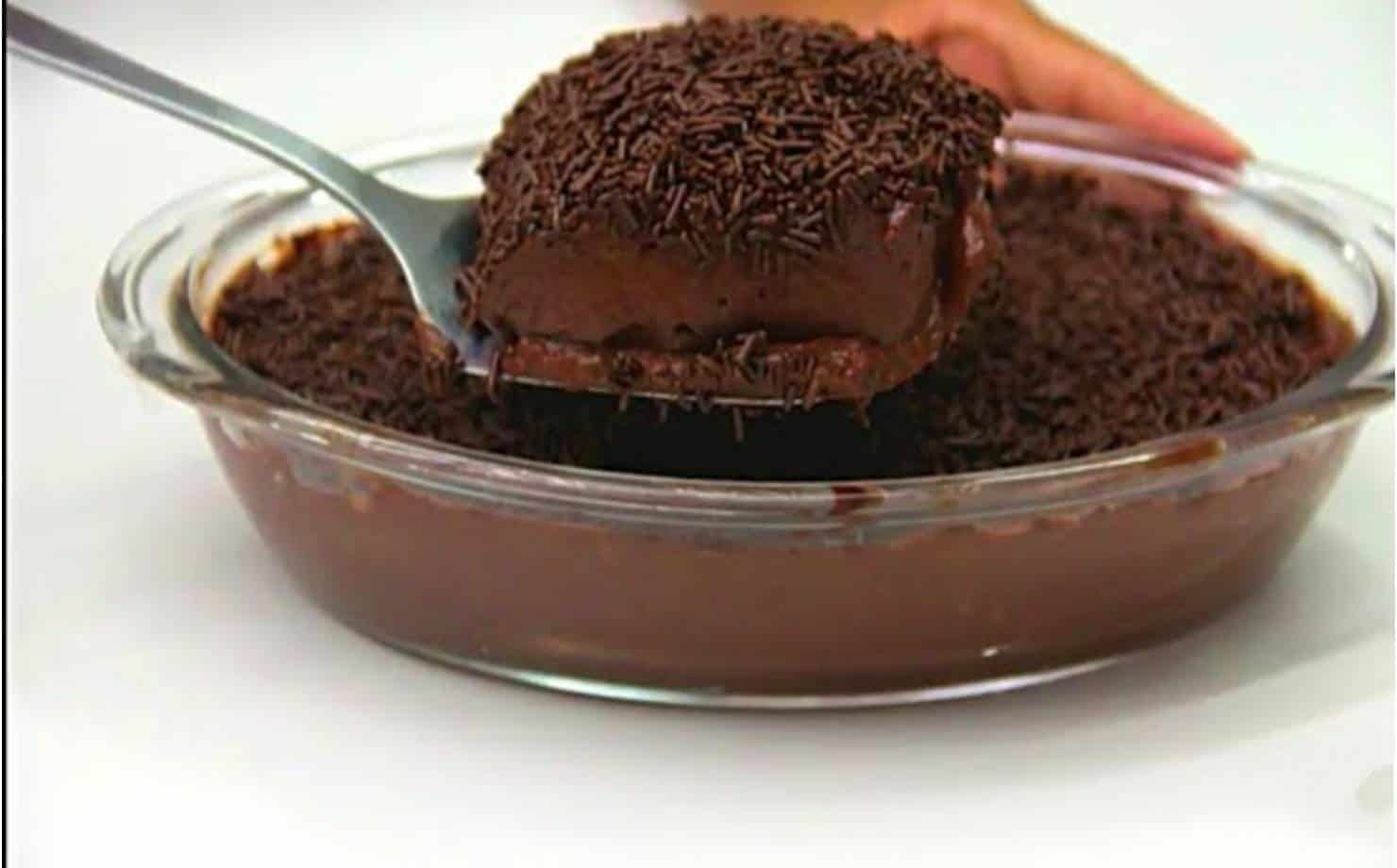 Delícia gelada de chocolate super fácil de fazer