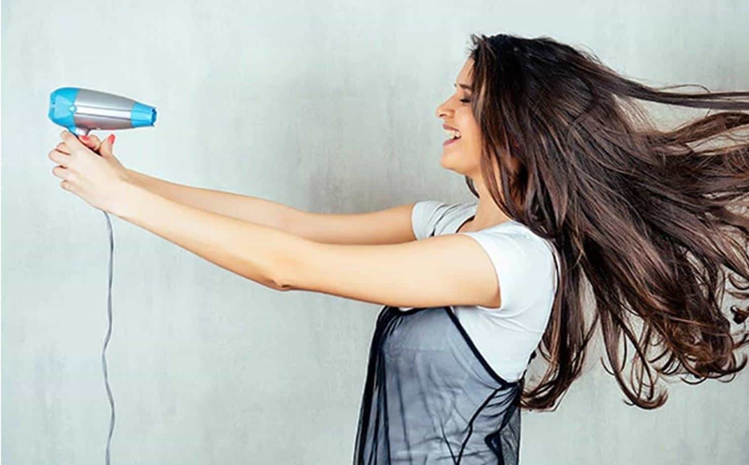 Proteja seu cabelo contra danos térmicos com este spray caseiro