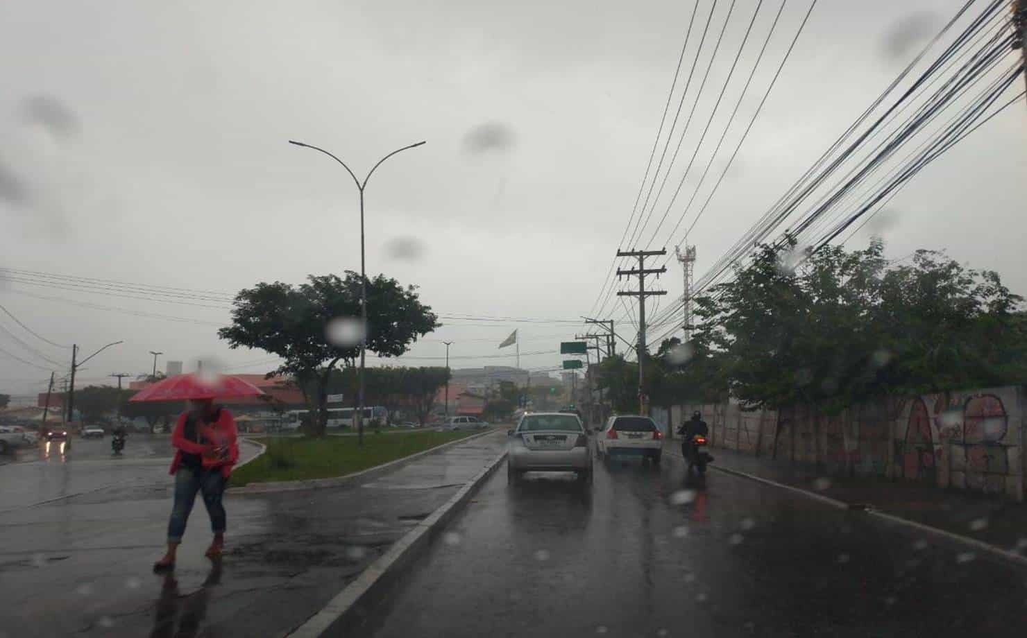 Meteorologia emite alerta de chuvas intensas nos próximos dias em Simões Filho