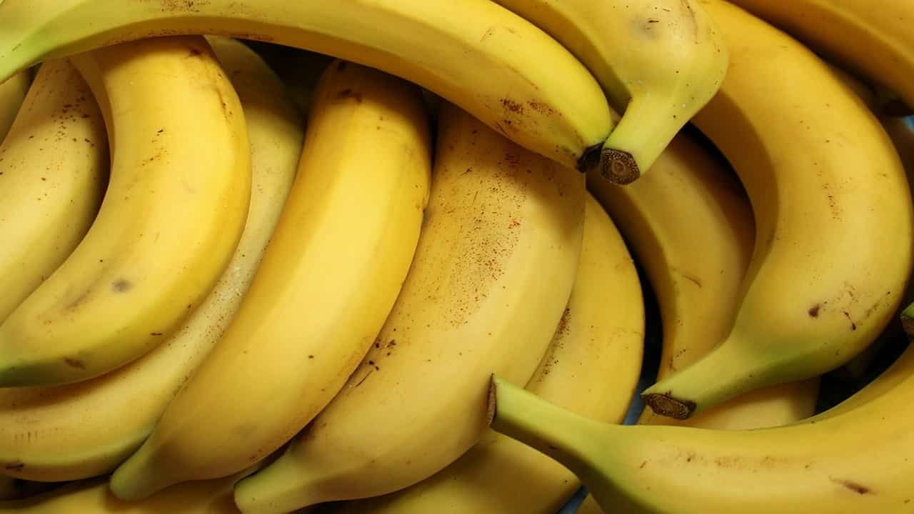 Flan de banana sem forno, com apenas 3 ingredientes